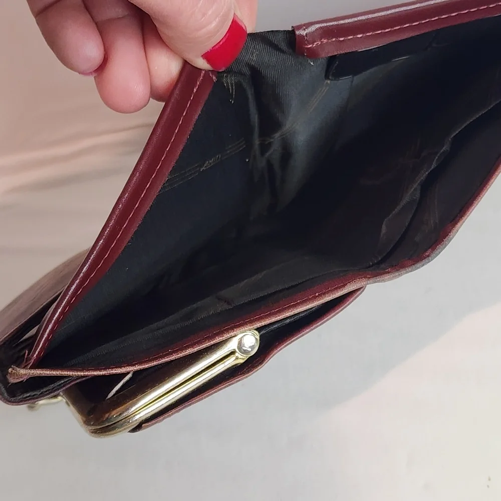 Vintage 1970's Amity Cowhide Woman’s Billfold Wallet Oxblood Red Brown Leather - Picture 8 of 10